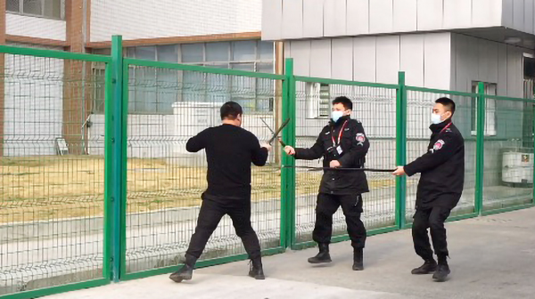 2.3春节前反恐演练1.jpg